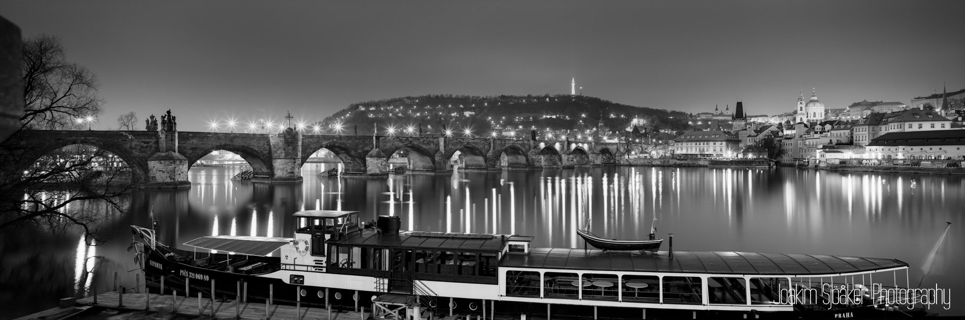 Joakim Sjöåker Photography charles bridge prague karluv most praha panorama 6x17 acros caffenol